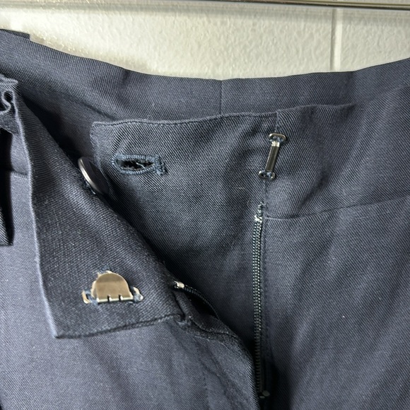 Nordstrom Signature Women’s Linen and Cotton Blend High Waist Trouser Shorts - Picture 7 of 11